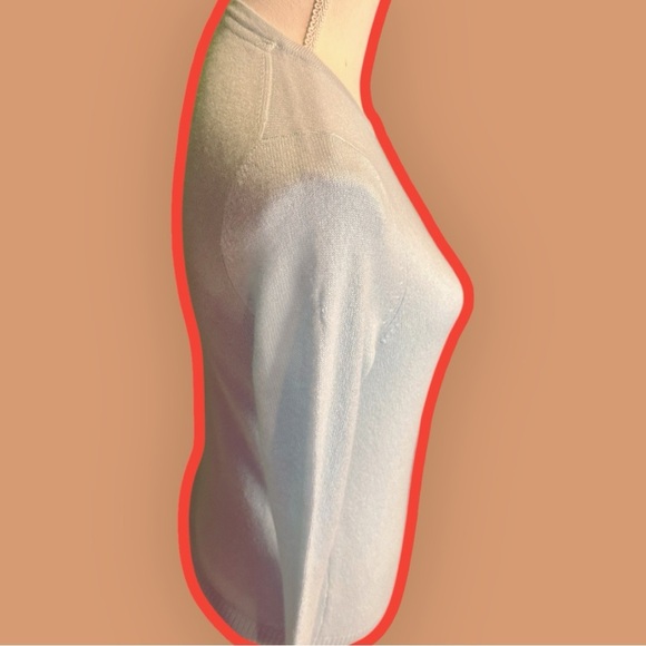 L.L. Bean ‘Women’s Classic Cashmere Crewneck’ in Soft Turquoise / Baby Blue XS - Picture 13 of 14